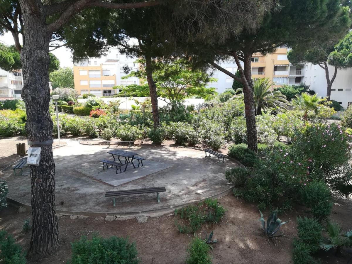 Studio Cabine Vue Port Avec Parking Prive, Piscine, Parc, Boulodrome Agde Exterior foto